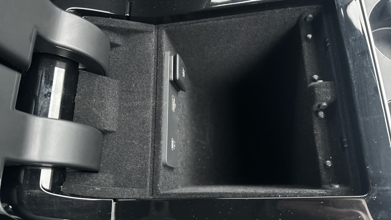 Land Rover Range Rover Velar 2.0 D200 R-Dynamic SE 5dr Auto Diesel Estate